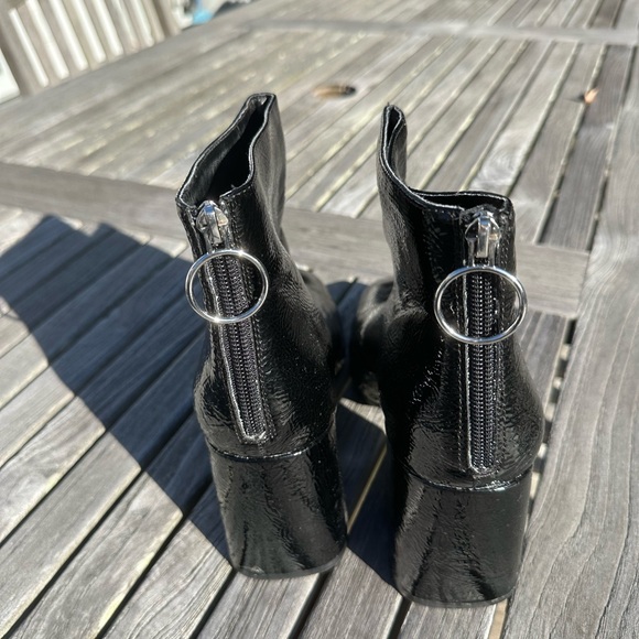 Forever 21 Black Patent Boots size 10 - Picture 2 of 4